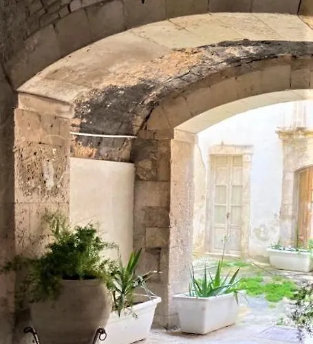 아파트 Stone&cotto Ortigia House